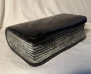 Basalt, 12,5 cm x10,5 x 4 85 €