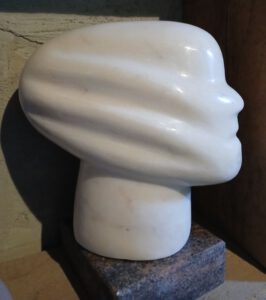 Kopf 11 A,Marmor rosa, 28 x 29 x 17cm ,1.890 €