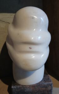 Kopf-11A-Marmor rosa, 28x29x17 1.890€