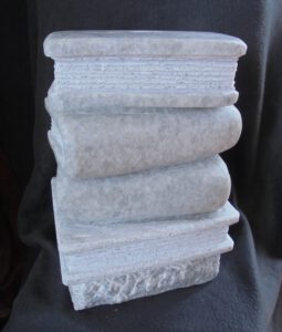 Marmor,kristalin, Monolith 30 cm x20x15, ca.18 Kg, 845 €